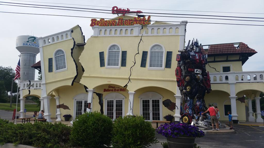 Multi Resorts At Eagles Nest Branson Exterior photo