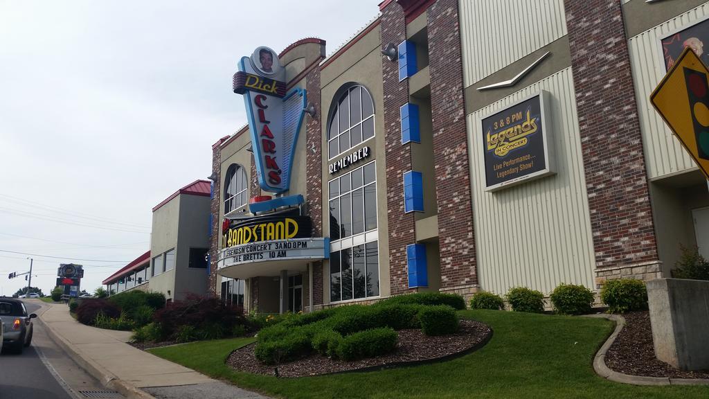 Multi Resorts At Eagles Nest Branson Exterior photo